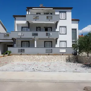 Lacic Apartman